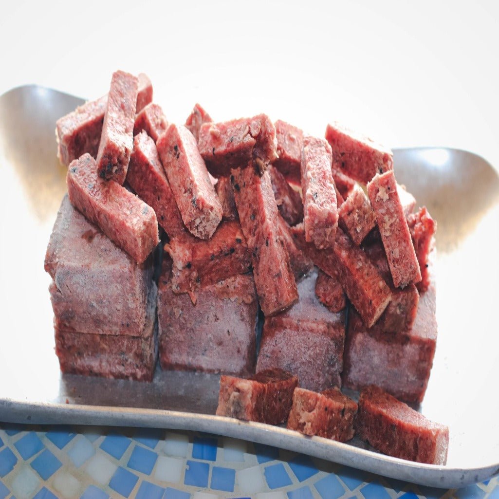 15 Pounds of pawsTHRIVE's Original Blend 1/2" & 1" Cubes - pawsTHRIVE Processing